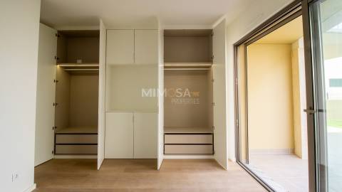 Novo Apartamento T2 com Vista para o Mar em Alvor