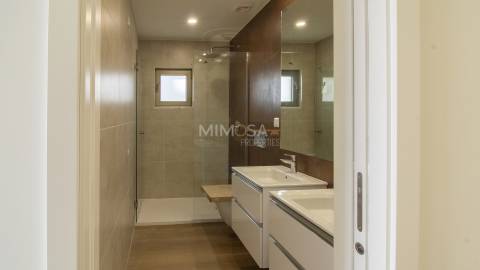 Novo Apartamento T2 com Vista para o Mar em Alvor