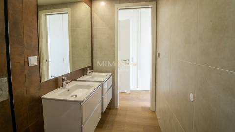 Novo Apartamento T2 com Vista para o Mar em Alvor