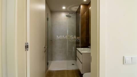 Novo Apartamento T2 com Vista para o Mar em Alvor