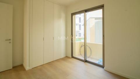 Novo Apartamento T2 com Vista para o Mar em Alvor