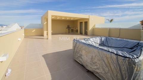 Novo Apartamento T3 com Vista para o Mar em Alvor