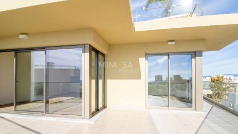 Novo Apartamento T3 com Vista para o Mar em Alvor