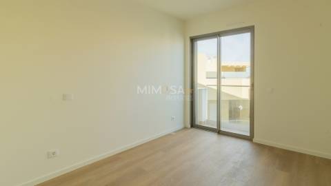 Novo Apartamento T3 com Vista para o Mar em Alvor