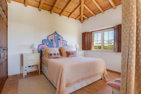 Magnífica Villa Senhorial com Vista Mar e Jardins Paisagísticos