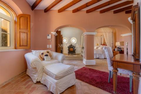 Magnífica Villa Senhorial com Vista Mar e Jardins Paisagísticos