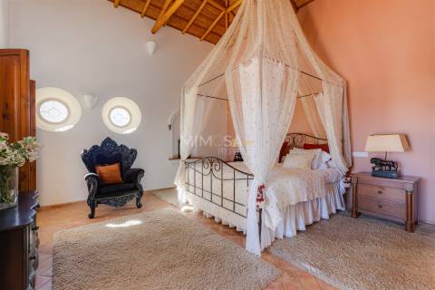 Magnífica Villa Senhorial com Vista Mar e Jardins Paisagísticos