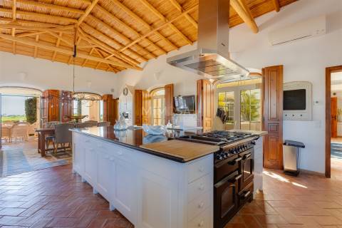 Magnífica Villa Senhorial com Vista Mar e Jardins Paisagísticos