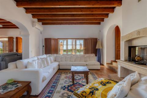 Magnífica Villa Senhorial com Vista Mar e Jardins Paisagísticos