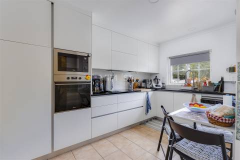 Moradia em Lagos com Piscina Aquecida e Excelente Exposição Solar