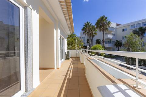 Apartamento T3 a 500 metros da Praia de Porto Mós, Lagos