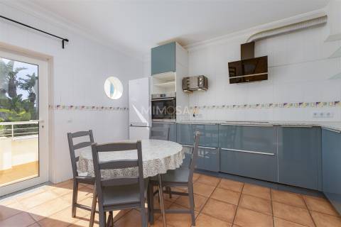 Apartamento T3 a 500 metros da Praia de Porto Mós, Lagos