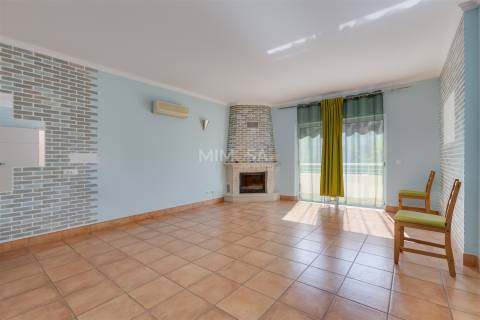 Apartamento T3 a 500 metros da Praia de Porto Mós, Lagos