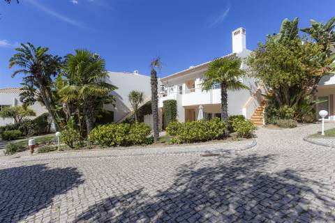 Apartamento T3 a 500 metros da Praia de Porto Mós, Lagos