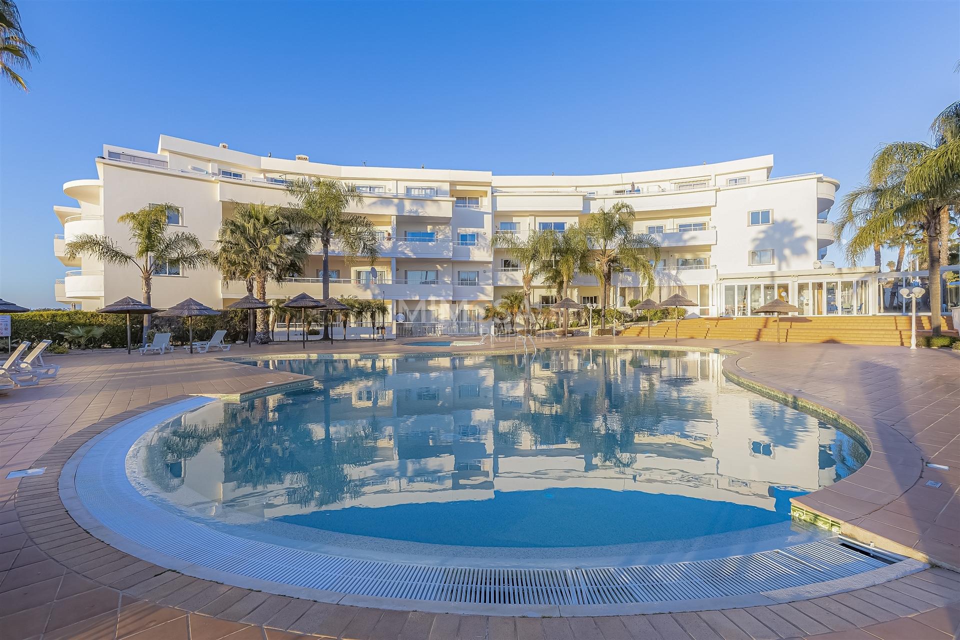 Apartamento T3 a 500 metros da Praia de Porto Mós, Lagos