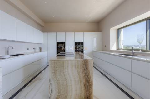 Propriedade com Ilha Privativa na Praia do Pinhão, Lagos