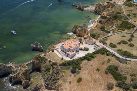 Propriedade com Ilha Privativa na Praia do Pinhão, Lagos