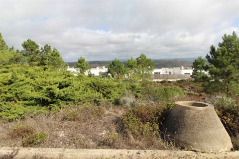 Terreno Urbano no Espartal e a poucos minutos da Praia