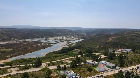 Terreno Urbano no Espartal e a poucos minutos da Praia