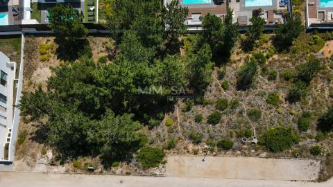 Terreno Urbano no Espartal e a poucos minutos da Praia