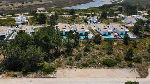 Terreno Urbano no Espartal e a poucos minutos da Praia