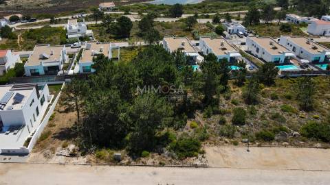 Terreno Urbano no Espartal e a poucos minutos da Praia