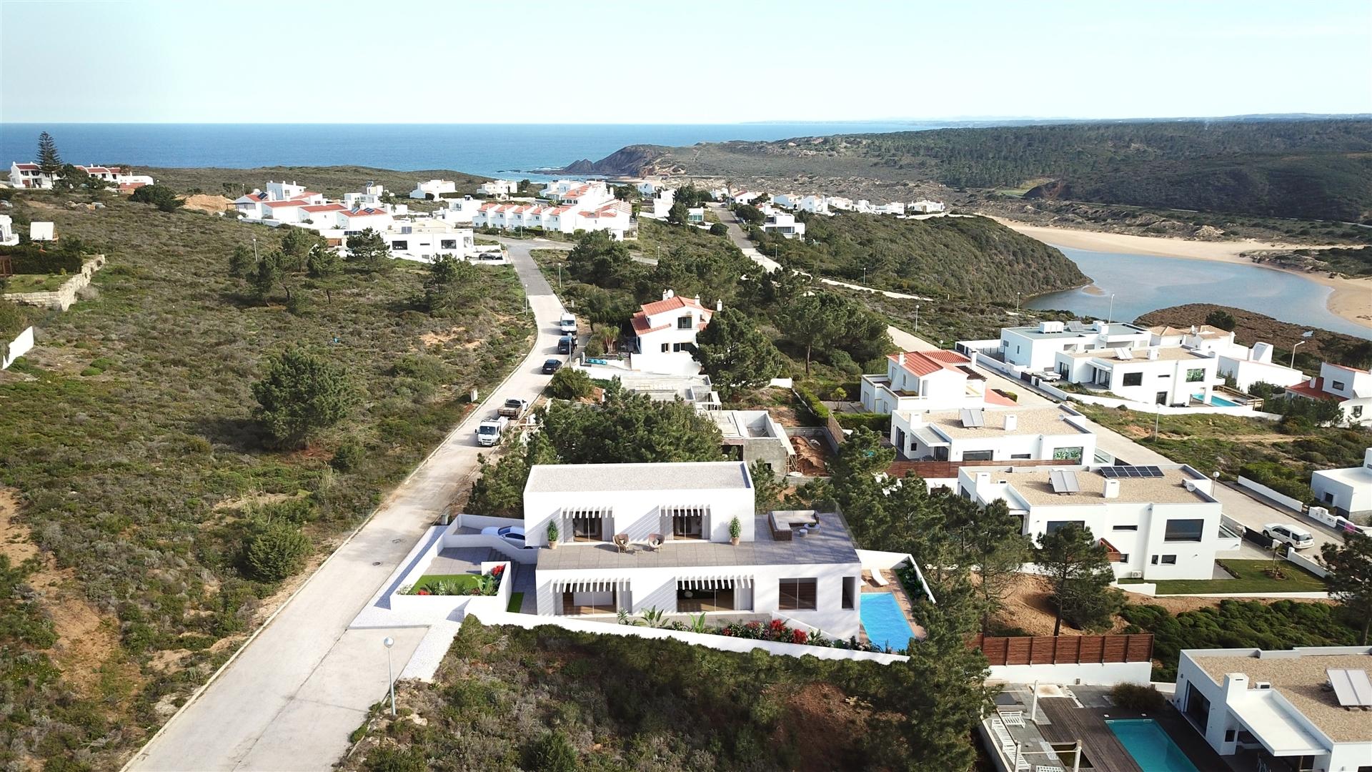 Terreno com Projeto Aprovado e Vista Mar no Espartal, Aljezur