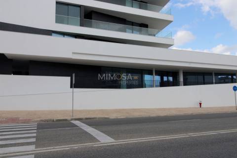 Espaço Comercial Versátil junto à Marina de Lagos