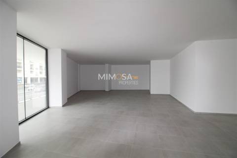 Espaço Comercial Versátil junto à Marina de Lagos