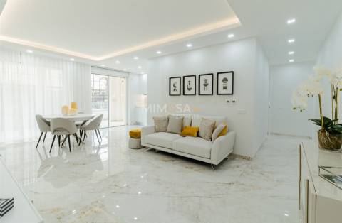 Apartamento T2 com piscina em fase de construção, em Lagos