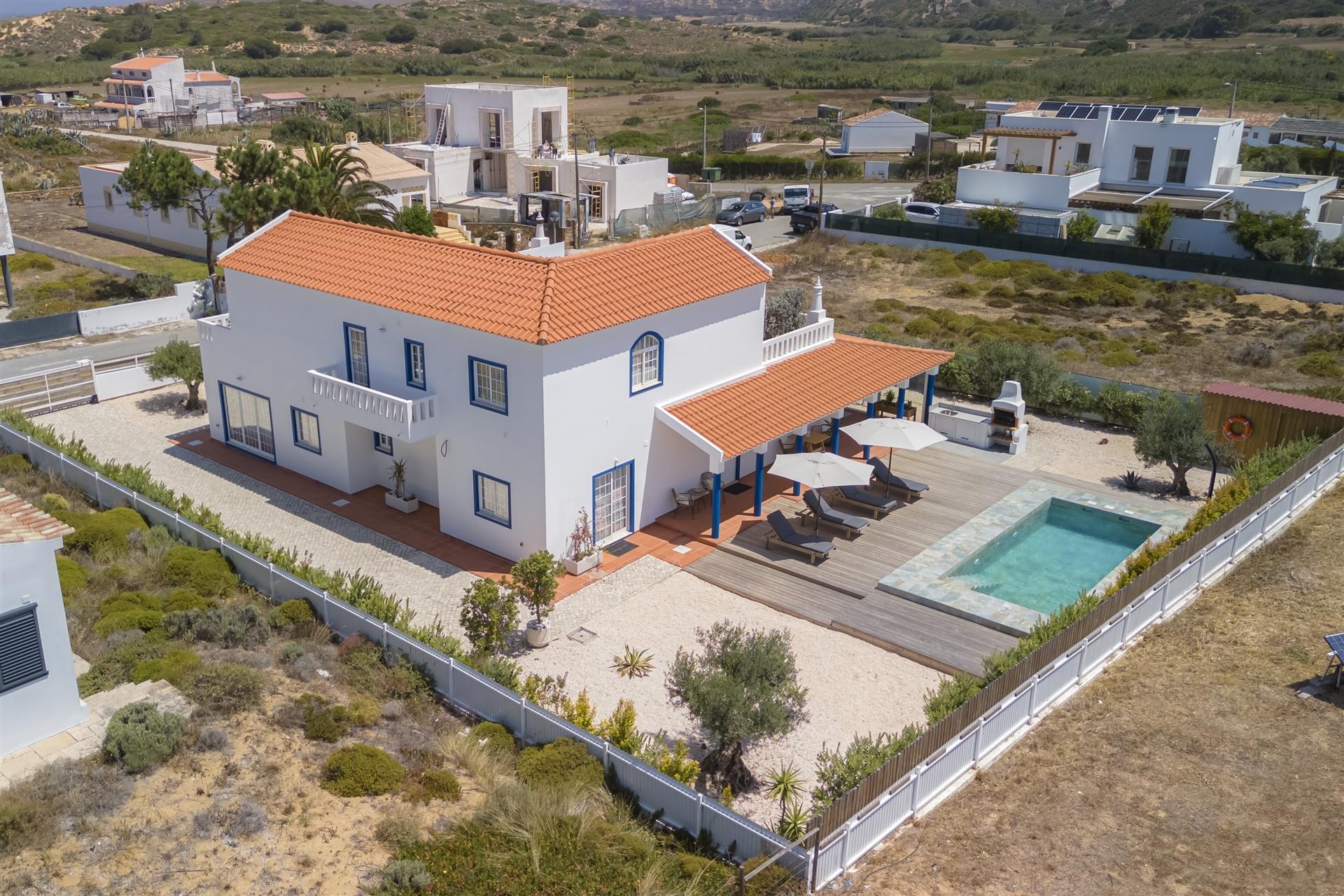 Espaçosa Moradia T5 na Carrapateira, Costa Vicentina