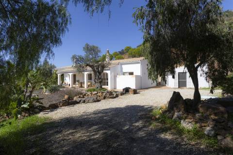 Propriedade única no Vale de Odelouca-Dobra: paz e privacidade total