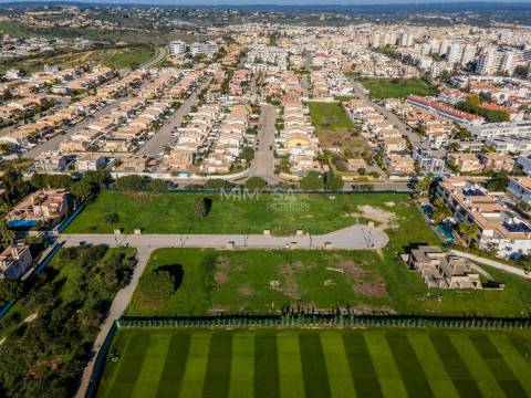 Lotes urbanos junto à Ponta da Piedade e Praia do Porto de Mós