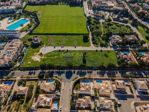 Lotes urbanos junto à Ponta da Piedade e Praia do Porto de Mós