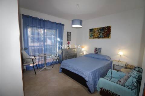 Apartamento T1 no Rés-do-Chão com Jardim e Piscina – Praia da Luz