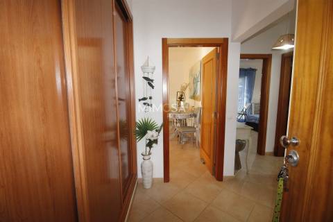 Apartamento T1 no Rés-do-Chão com Jardim e Piscina – Praia da Luz