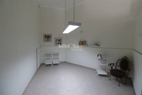 Loja  Venda em Lagos (São Sebastião e Santa Maria),Lagos