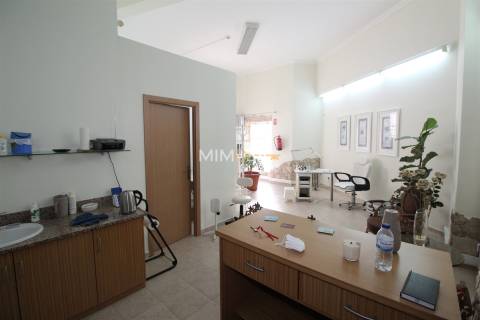 Loja  Venda em Lagos (São Sebastião e Santa Maria),Lagos