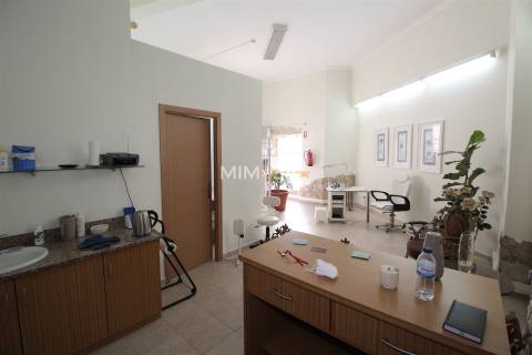 Loja  Venda em Lagos (São Sebastião e Santa Maria),Lagos