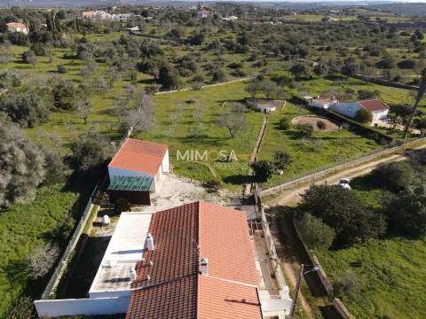 Casa de Campo T3 com Terreno de 4570 m² em Lagos