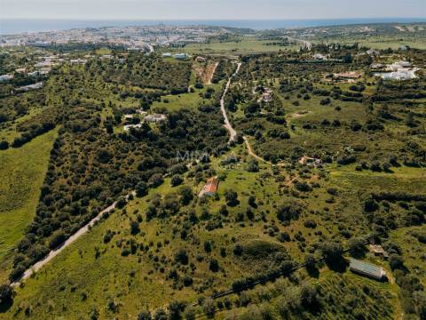 Quinta com 6 hectares e Vista Panorâmica – Lagos, Algarve