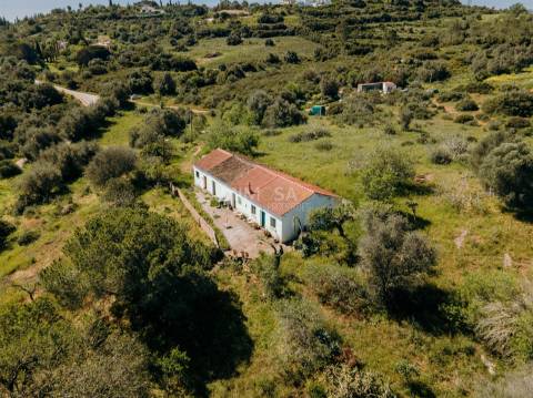 Quinta com 6 hectares e Vista Panorâmica – Lagos, Algarve