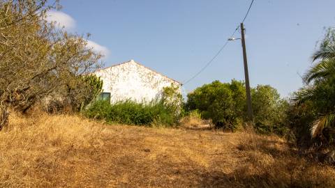 Quinta com 6 hectares e Vista Panorâmica – Lagos, Algarve