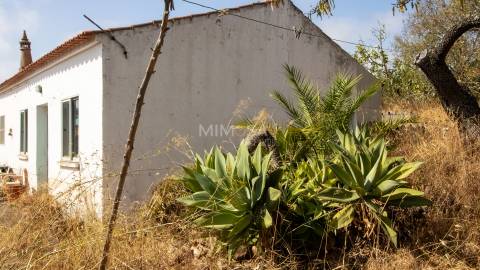 Quinta com 6 hectares e Vista Panorâmica – Lagos, Algarve