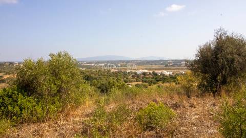 Quinta com 6 hectares e Vista Panorâmica – Lagos, Algarve