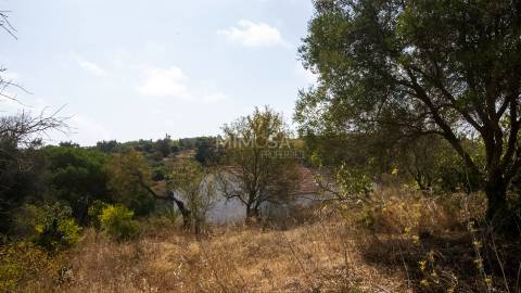 Quinta com 6 hectares e Vista Panorâmica – Lagos, Algarve