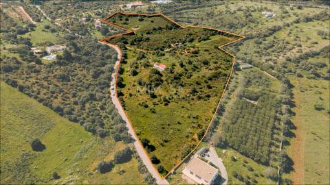 Quinta com 6 hectares e Vista Panorâmica – Lagos, Algarve