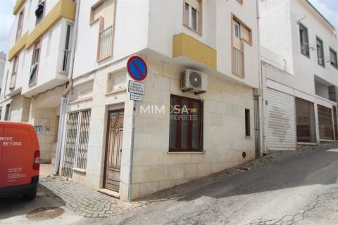 Loja com 78&#8239;m² pronto a utilizar no Centro Histórico de Lagos