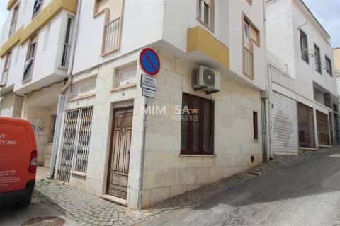 Loja com 78&#8239;m² pronto a utilizar no Centro Histórico de Lagos
