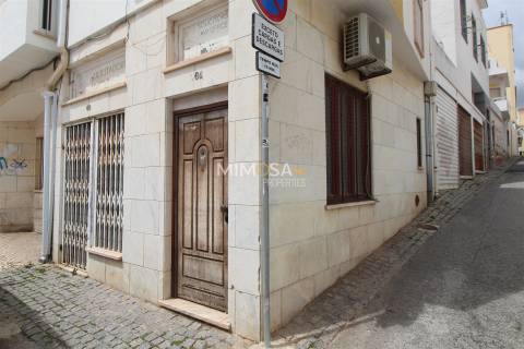 Loja com 78&#8239;m² pronto a utilizar no Centro Histórico de Lagos